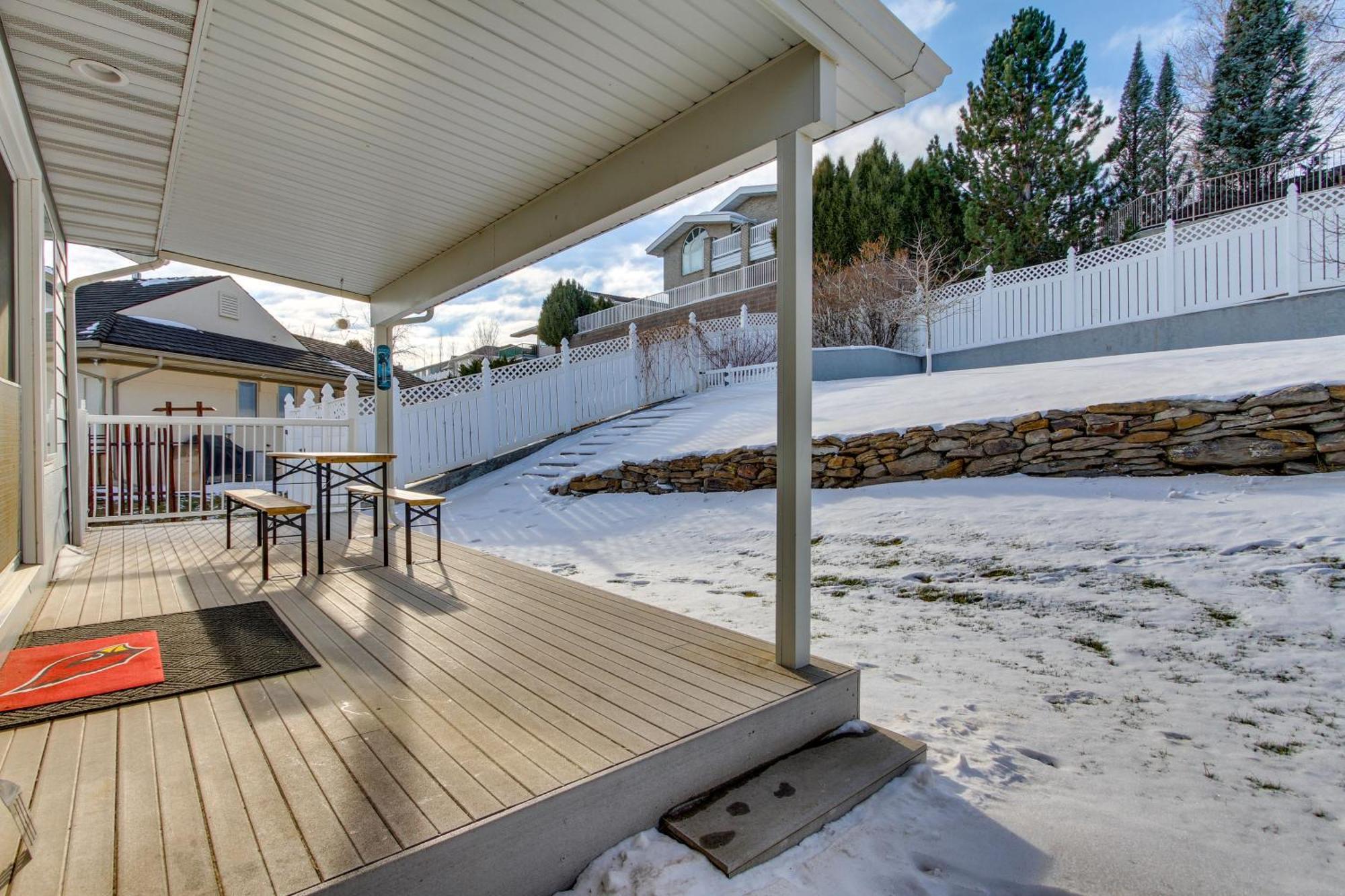 Inviting Great Falls Home With Wraparound Deck! Ngoại thất bức ảnh